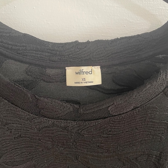 Aritzia Cropped Black T-Shirt Size XS - Picture 2 of 2